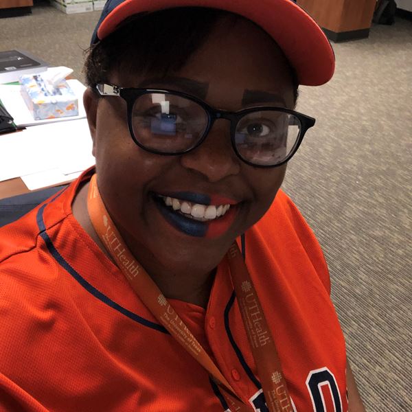 These Astros fans rocking World Series trophy hats are giving us life