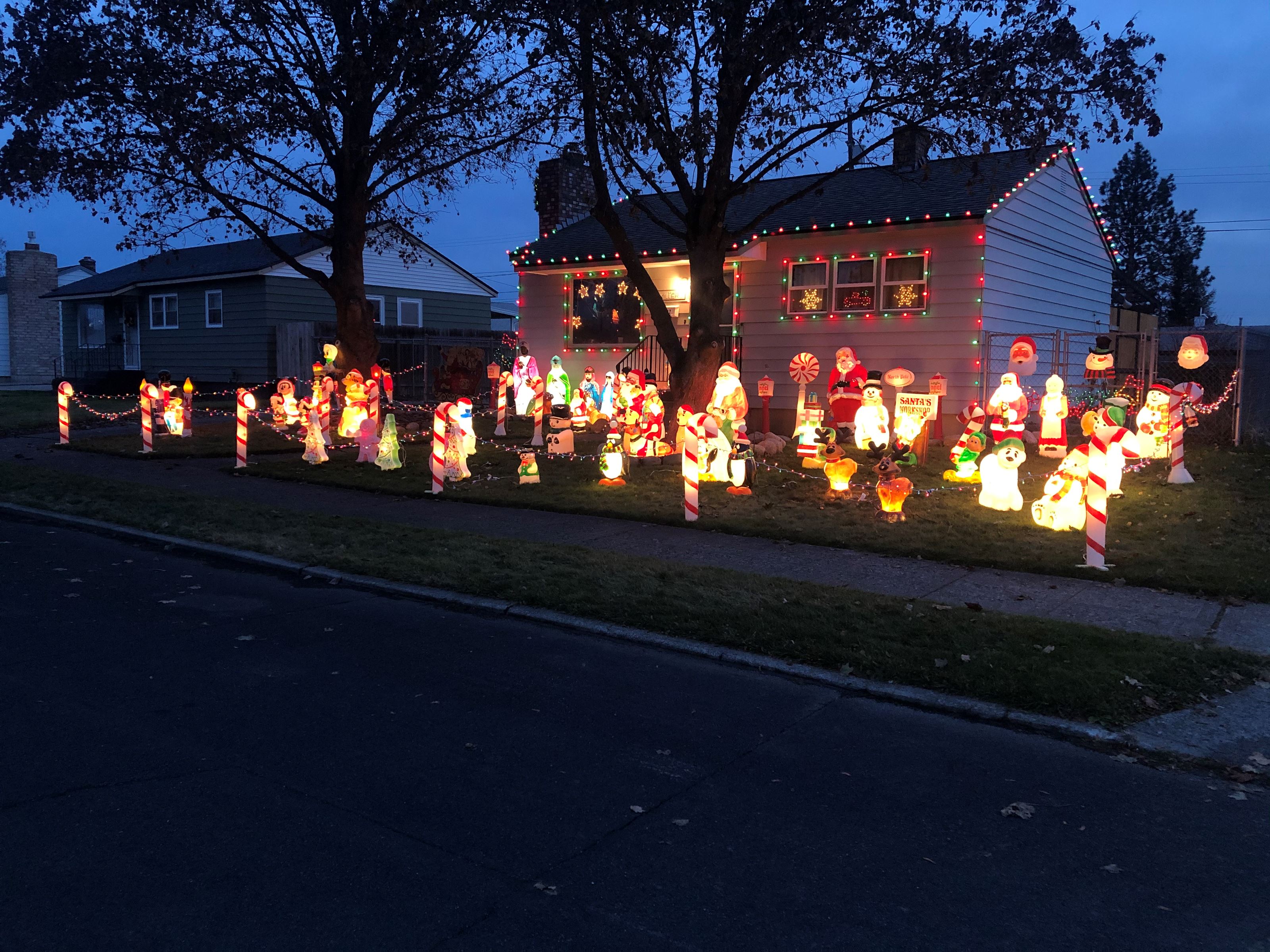 Best Spokane South Hill Christmas Lights 2022 Here's Where To See Holiday Lights In The Inland Northwest - Kxly