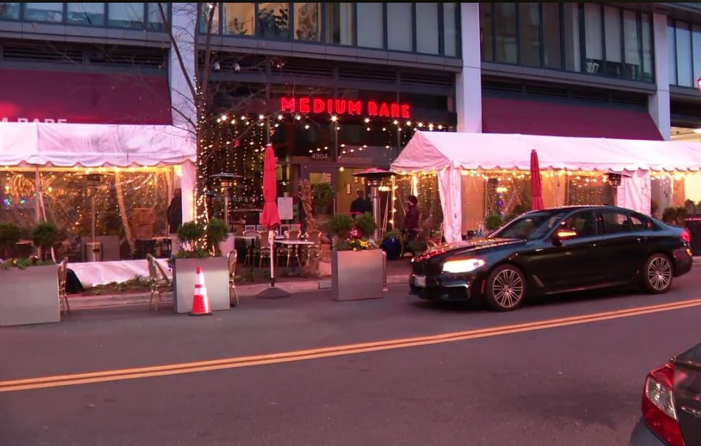 DC restaurant feeds seniors & first responders, fries turkeys at Nats Park on Thanksgiving