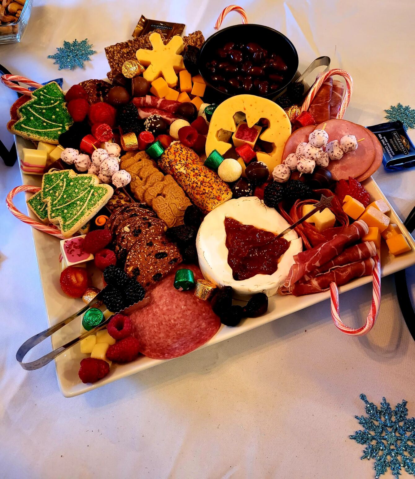 https://www.herdbq.com/food/hosting-a-holiday-open-house-guaranteed-easy-entertaining/