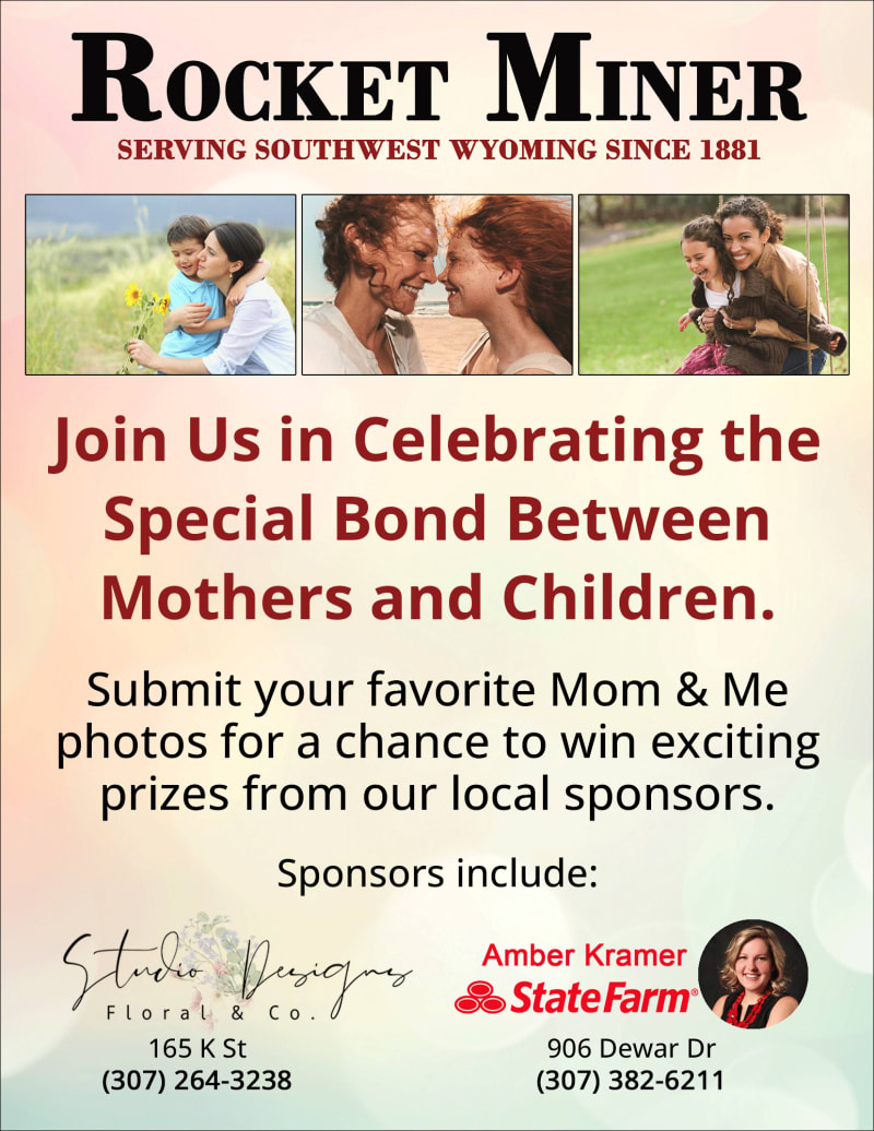 Mom & Me photo submission contest