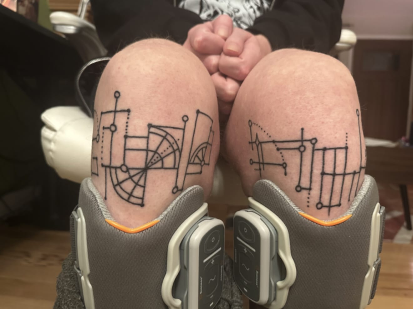 MS knees tatoo